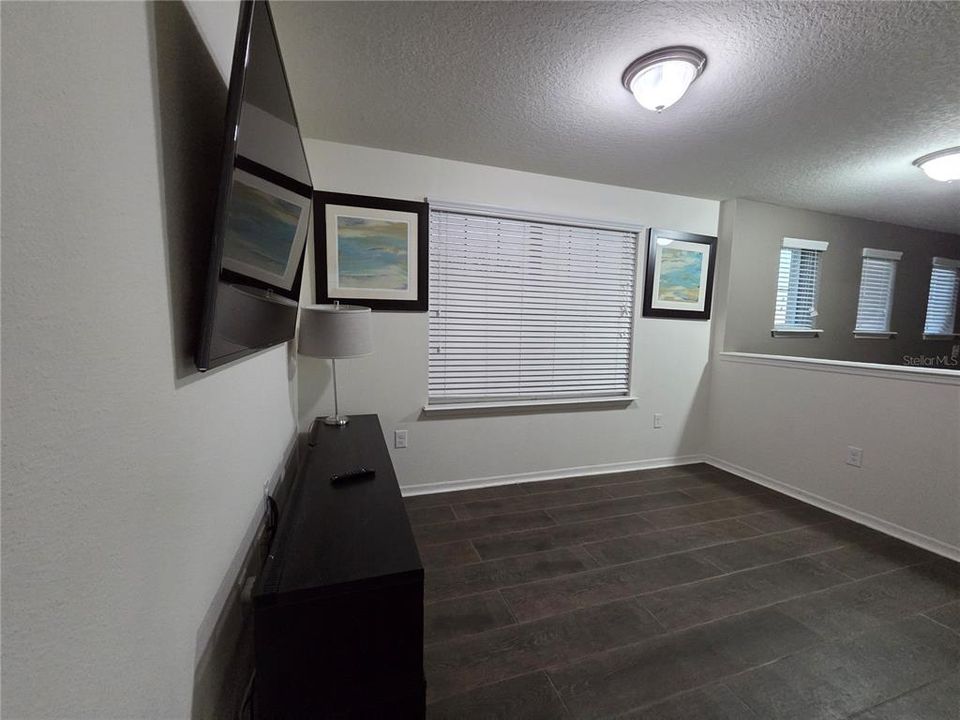 For Rent: $2,900 (4 beds, 2 baths, 2115 Square Feet)