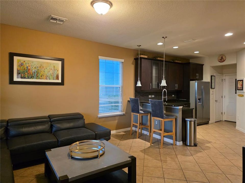 For Rent: $2,900 (4 beds, 2 baths, 2115 Square Feet)