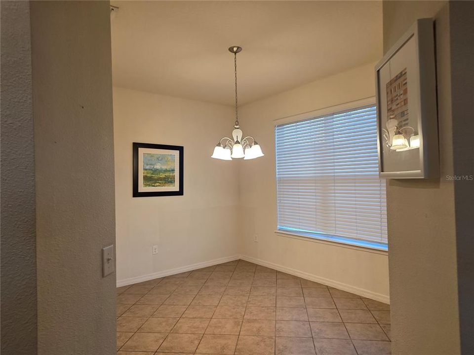 For Rent: $2,900 (4 beds, 2 baths, 2115 Square Feet)