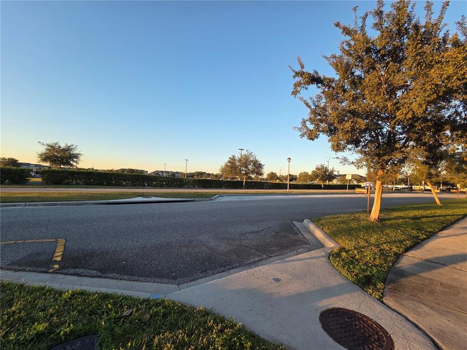 For Rent: $2,900 (4 beds, 2 baths, 2115 Square Feet)