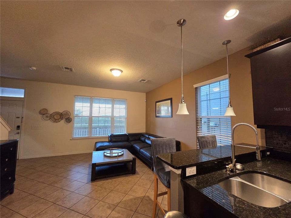 For Rent: $2,900 (4 beds, 2 baths, 2115 Square Feet)