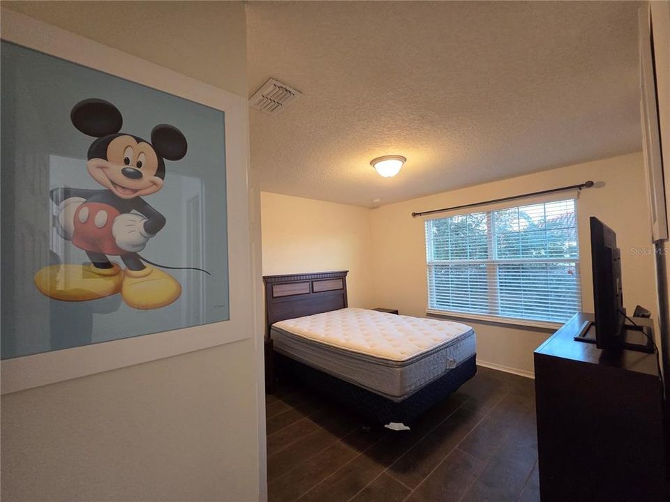 For Rent: $2,900 (4 beds, 2 baths, 2115 Square Feet)