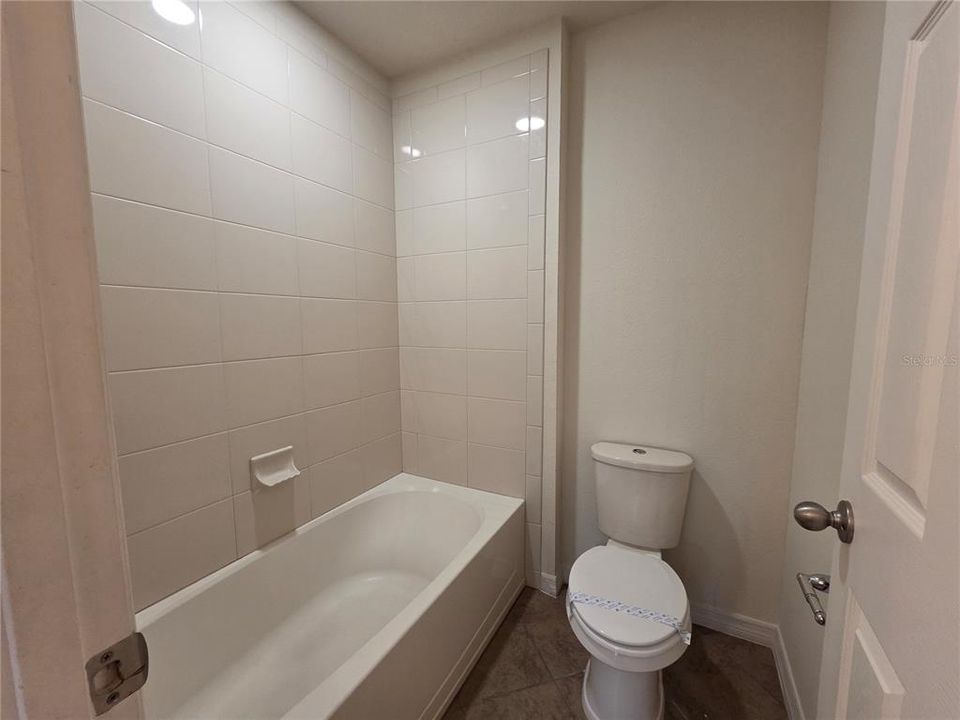 For Rent: $2,900 (4 beds, 2 baths, 2115 Square Feet)