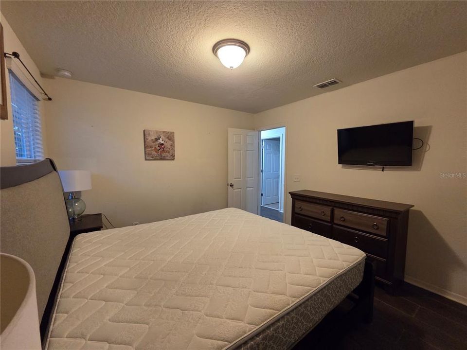 For Rent: $2,900 (4 beds, 2 baths, 2115 Square Feet)