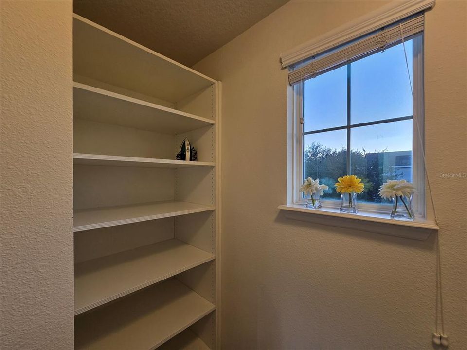 For Rent: $2,900 (4 beds, 2 baths, 2115 Square Feet)