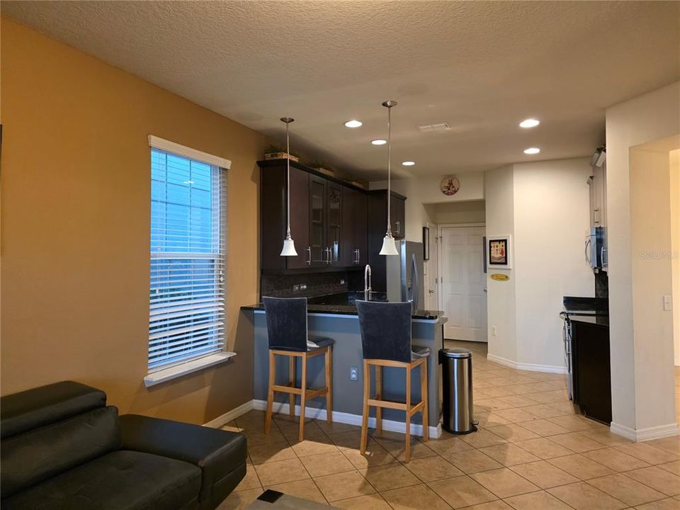 For Rent: $2,900 (4 beds, 2 baths, 2115 Square Feet)