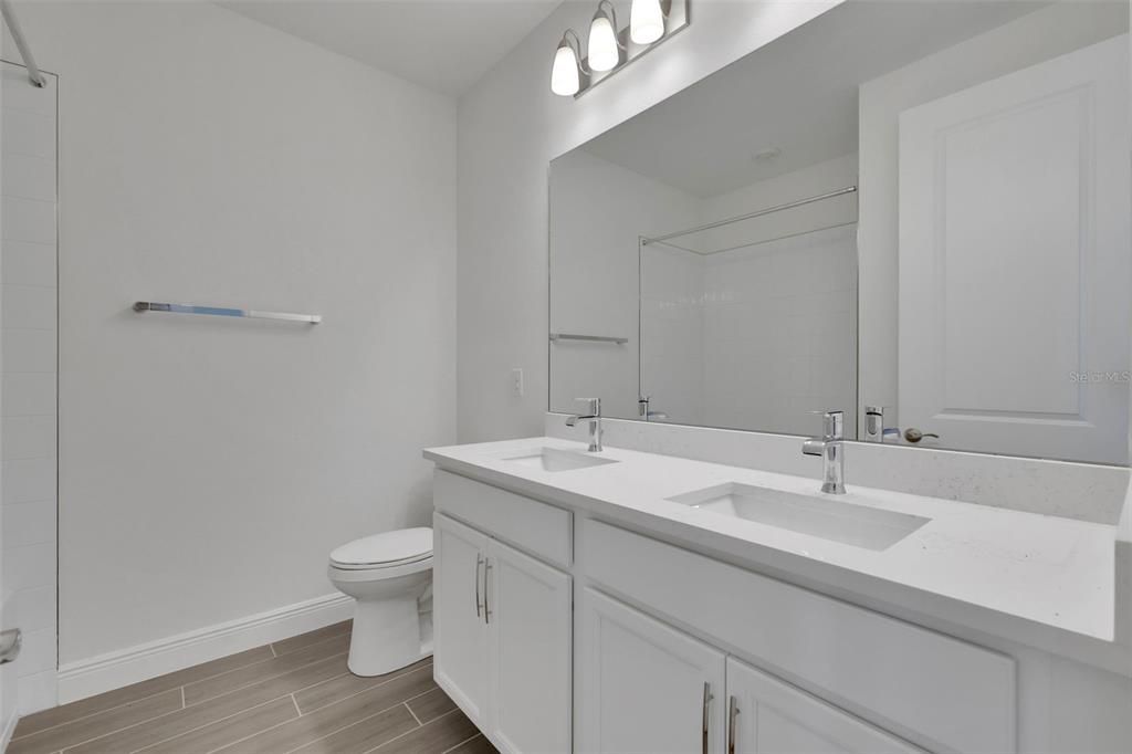 待售: $348,455 (3 贝兹, 2 浴室, 1807 平方英尺)