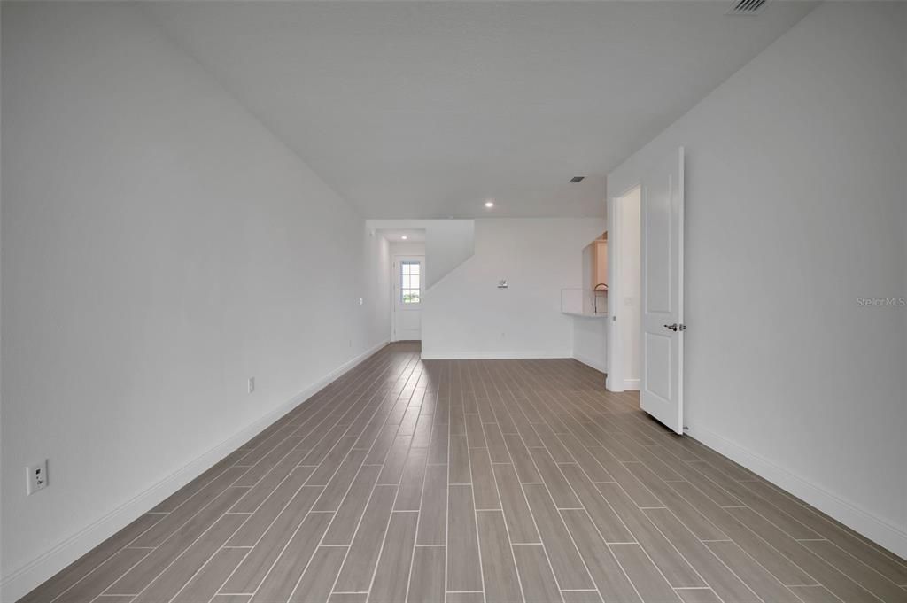 待售: $348,455 (3 贝兹, 2 浴室, 1807 平方英尺)