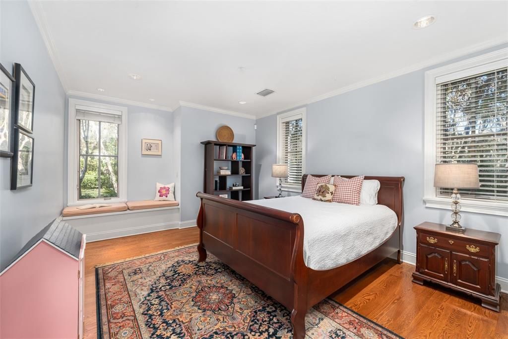 待售: $1,685,000 (6 贝兹, 5 浴室, 6343 平方英尺)