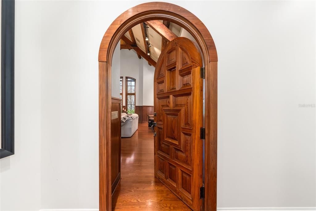 待售: $1,685,000 (6 贝兹, 5 浴室, 6343 平方英尺)