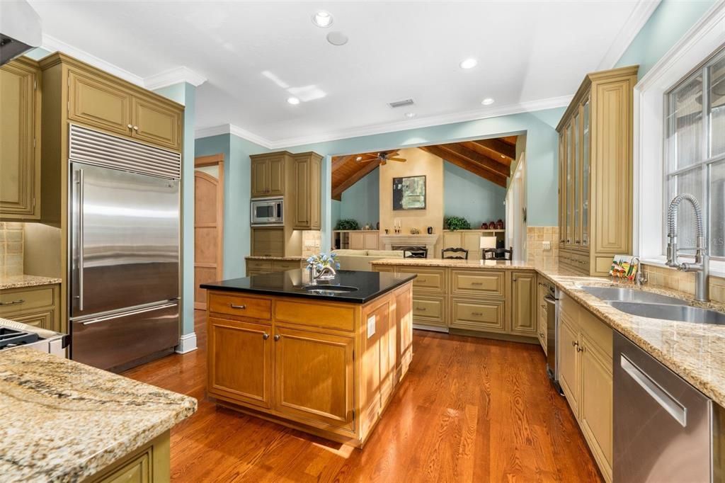 待售: $1,685,000 (6 贝兹, 5 浴室, 6343 平方英尺)