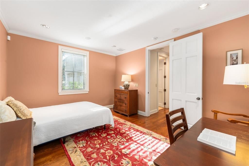 待售: $1,685,000 (6 贝兹, 5 浴室, 6343 平方英尺)