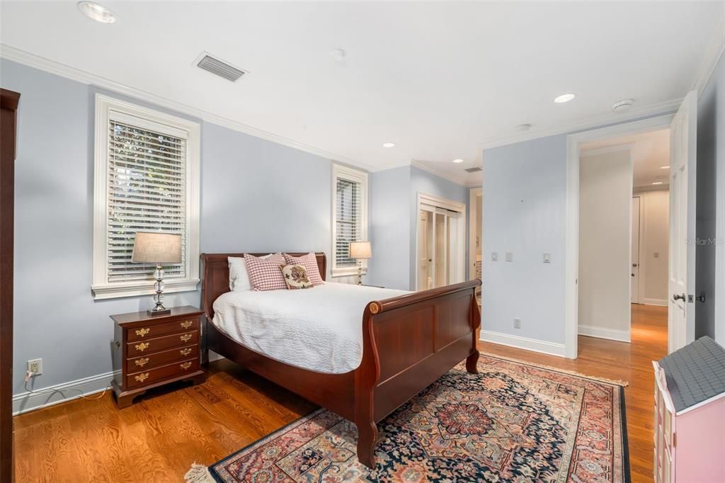 待售: $1,685,000 (6 贝兹, 5 浴室, 6343 平方英尺)