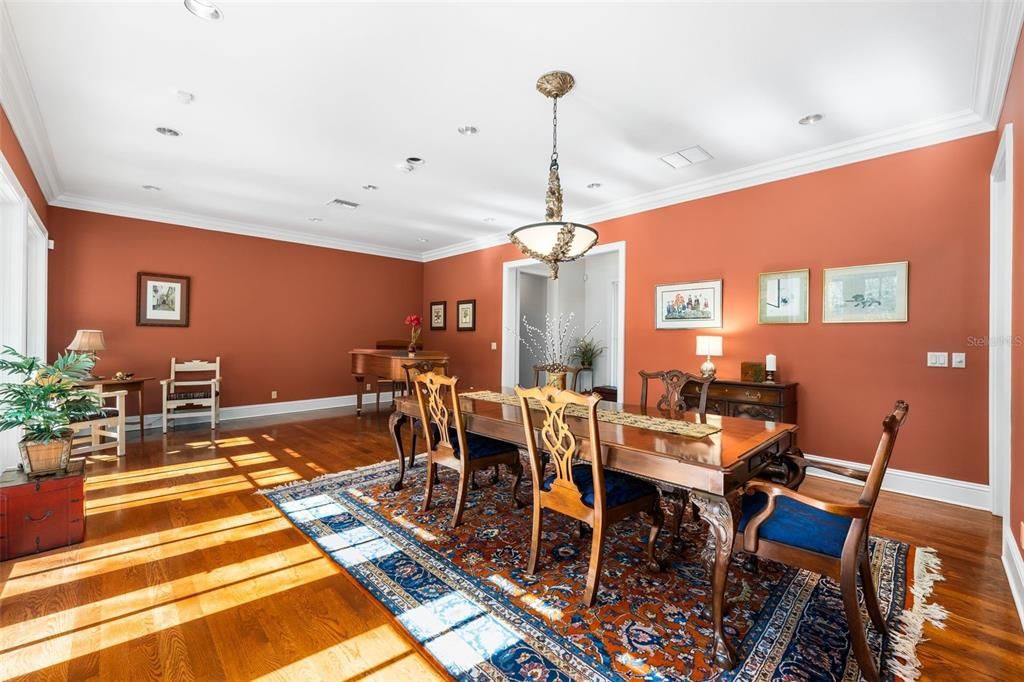 待售: $1,685,000 (6 贝兹, 5 浴室, 6343 平方英尺)