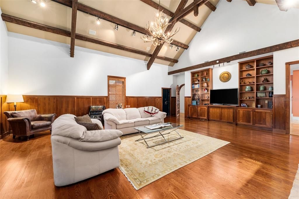 待售: $1,685,000 (6 贝兹, 5 浴室, 6343 平方英尺)