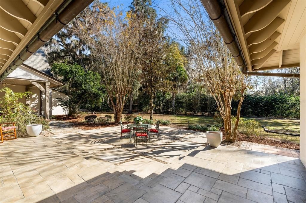 待售: $1,685,000 (6 贝兹, 5 浴室, 6343 平方英尺)