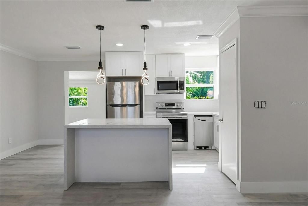 For Sale: $280,000 (3 beds, 2 baths, 1120 Square Feet)