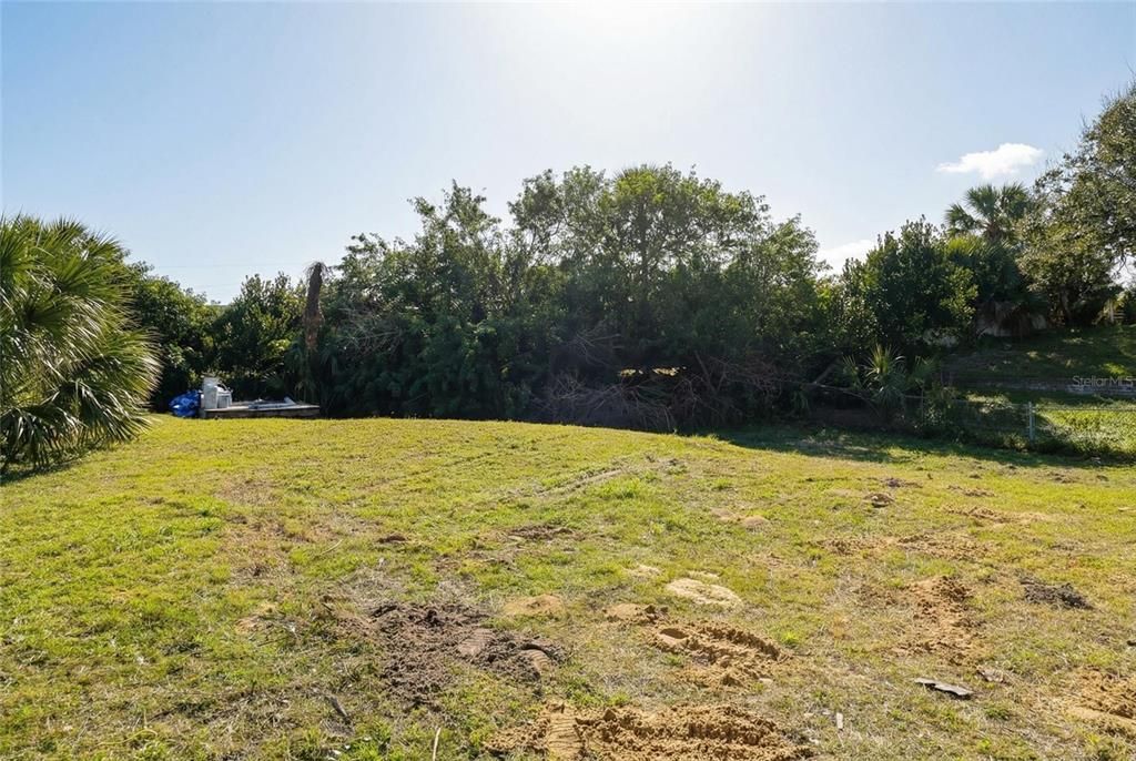 For Sale: $280,000 (3 beds, 2 baths, 1120 Square Feet)