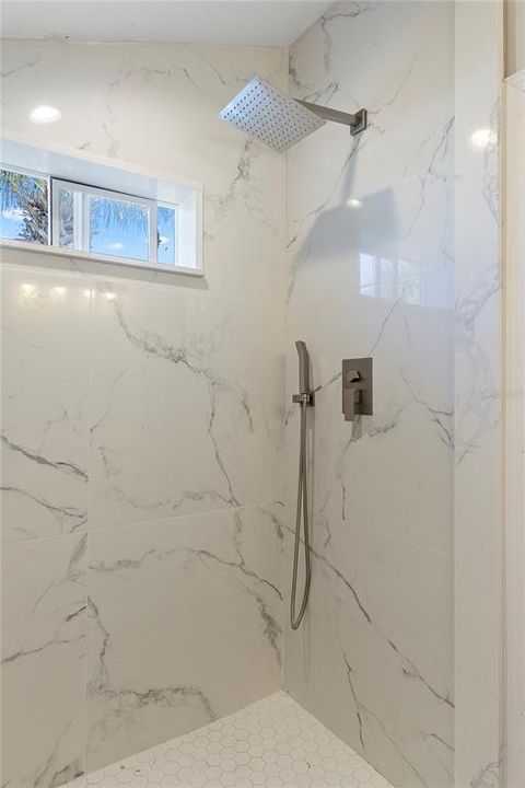 En Venta: $280,000 (3 camas, 2 baños, 1120 Pies cuadrados)