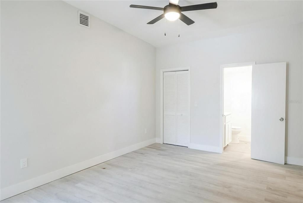 For Sale: $280,000 (3 beds, 2 baths, 1120 Square Feet)