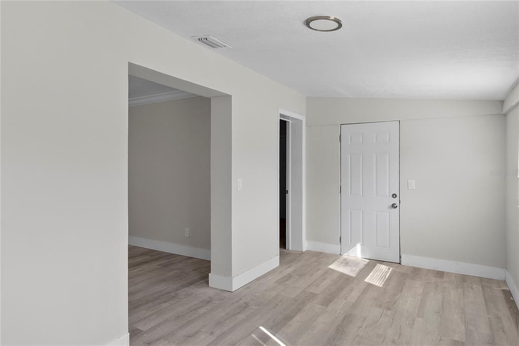 En Venta: $280,000 (3 camas, 2 baños, 1120 Pies cuadrados)