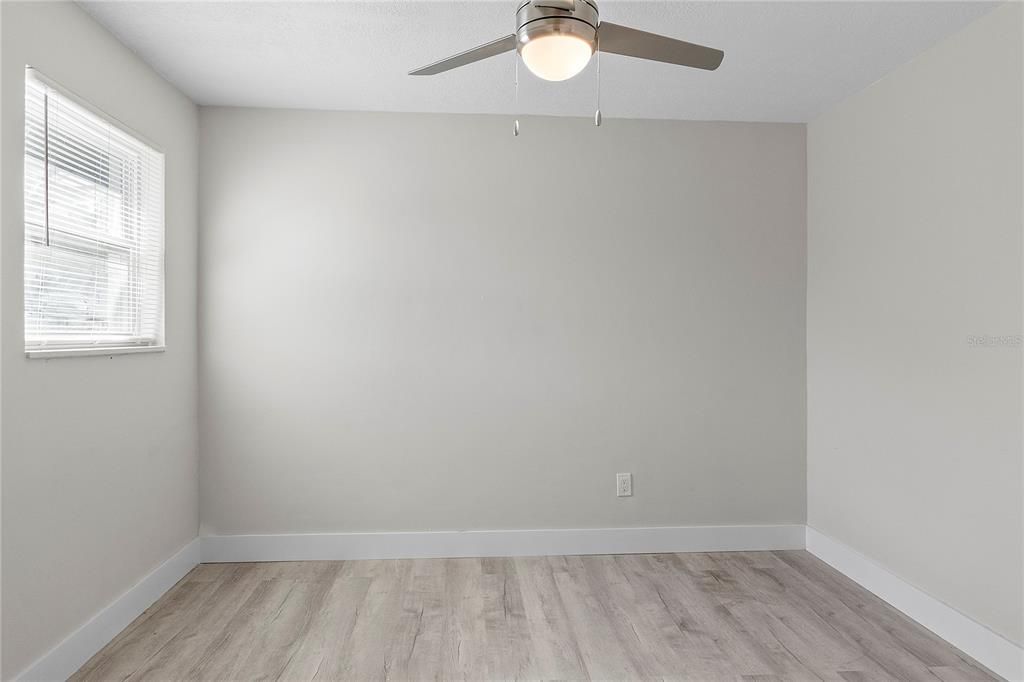 En Venta: $280,000 (3 camas, 2 baños, 1120 Pies cuadrados)