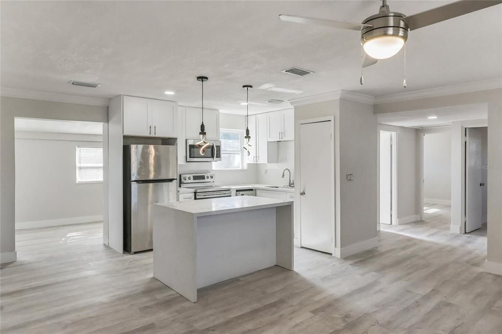 For Sale: $280,000 (3 beds, 2 baths, 1120 Square Feet)