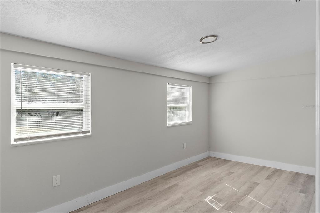 En Venta: $280,000 (3 camas, 2 baños, 1120 Pies cuadrados)