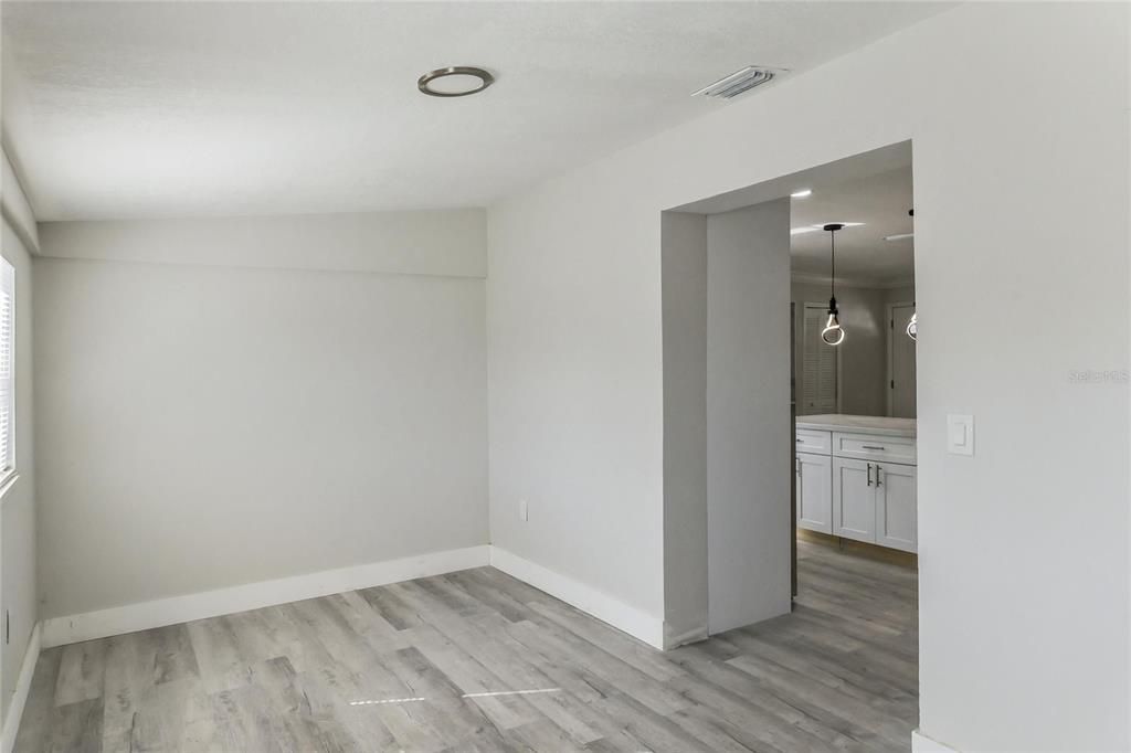 For Sale: $280,000 (3 beds, 2 baths, 1120 Square Feet)