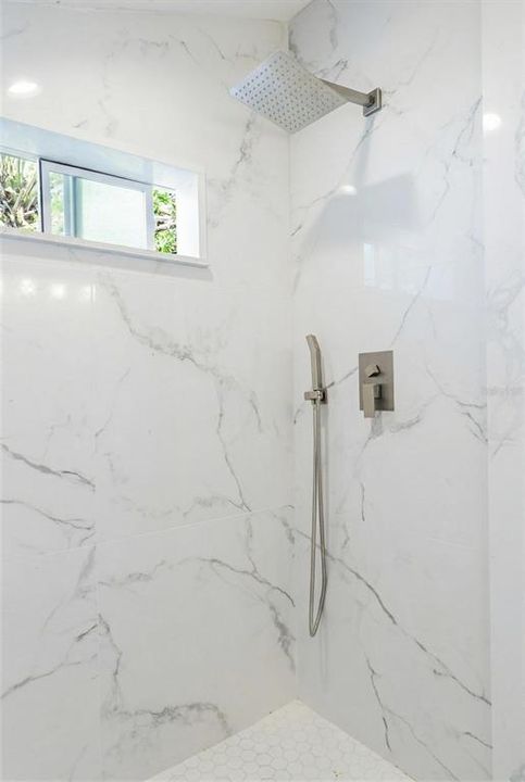 En Venta: $280,000 (3 camas, 2 baños, 1120 Pies cuadrados)