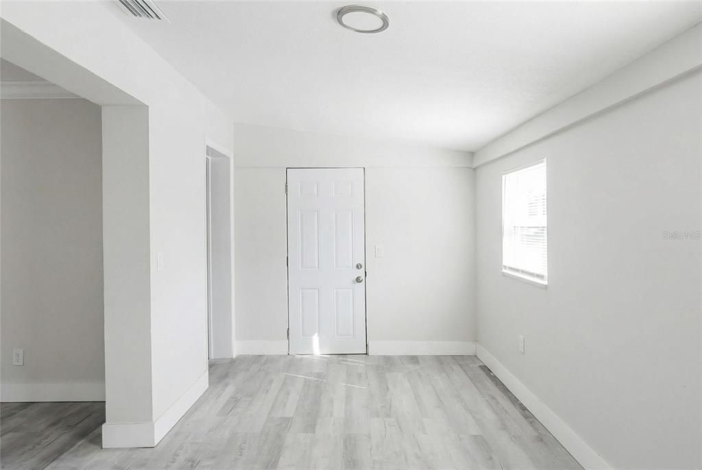 En Venta: $280,000 (3 camas, 2 baños, 1120 Pies cuadrados)