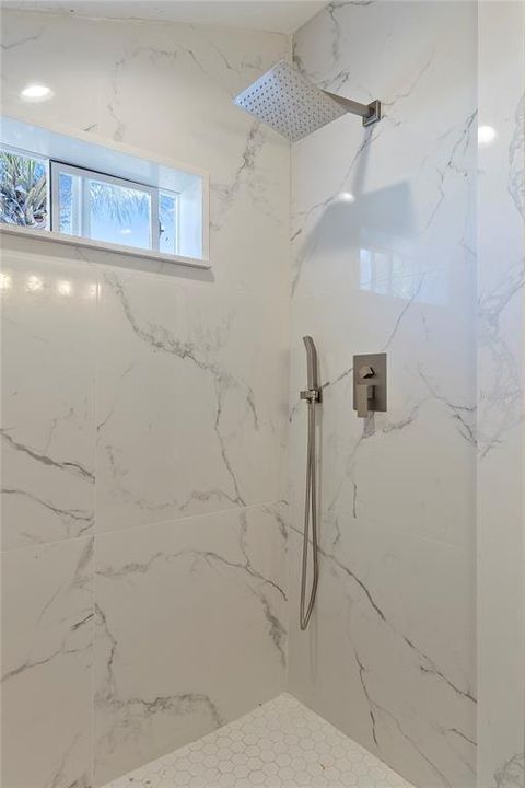 En Venta: $280,000 (3 camas, 2 baños, 1120 Pies cuadrados)