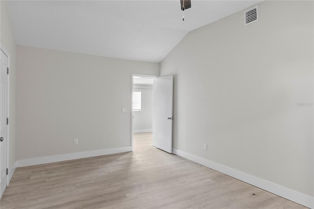 En Venta: $280,000 (3 camas, 2 baños, 1120 Pies cuadrados)