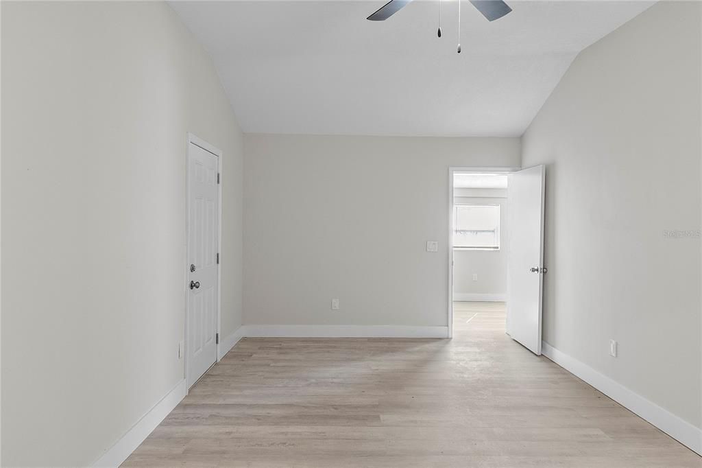 En Venta: $280,000 (3 camas, 2 baños, 1120 Pies cuadrados)