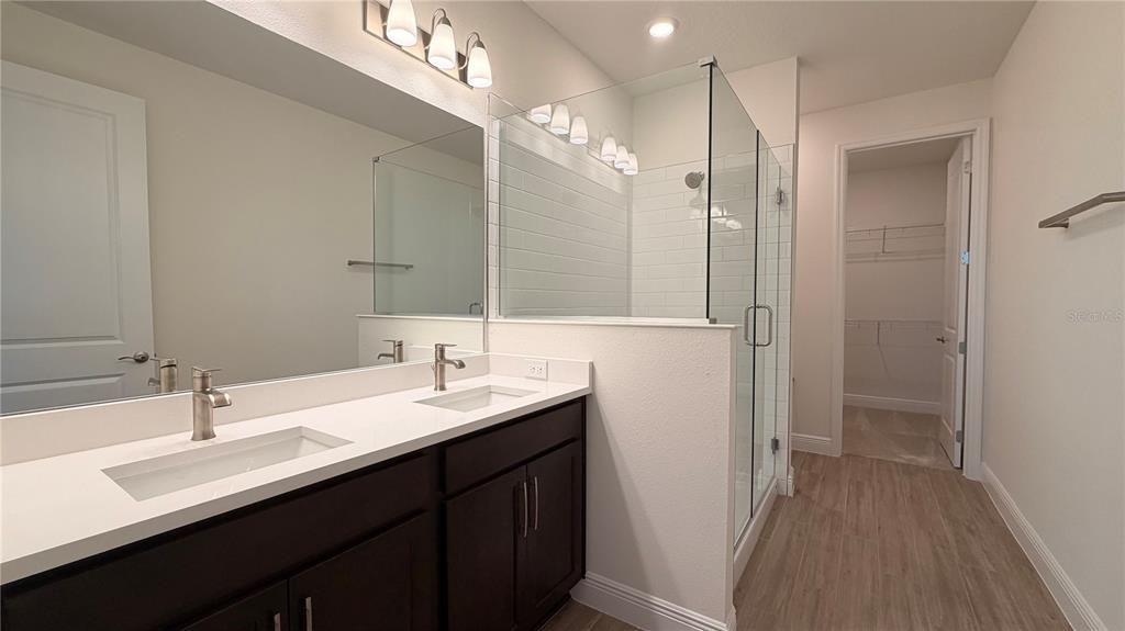 For Sale: $299,750 (3 beds, 2 baths, 1433 Square Feet)