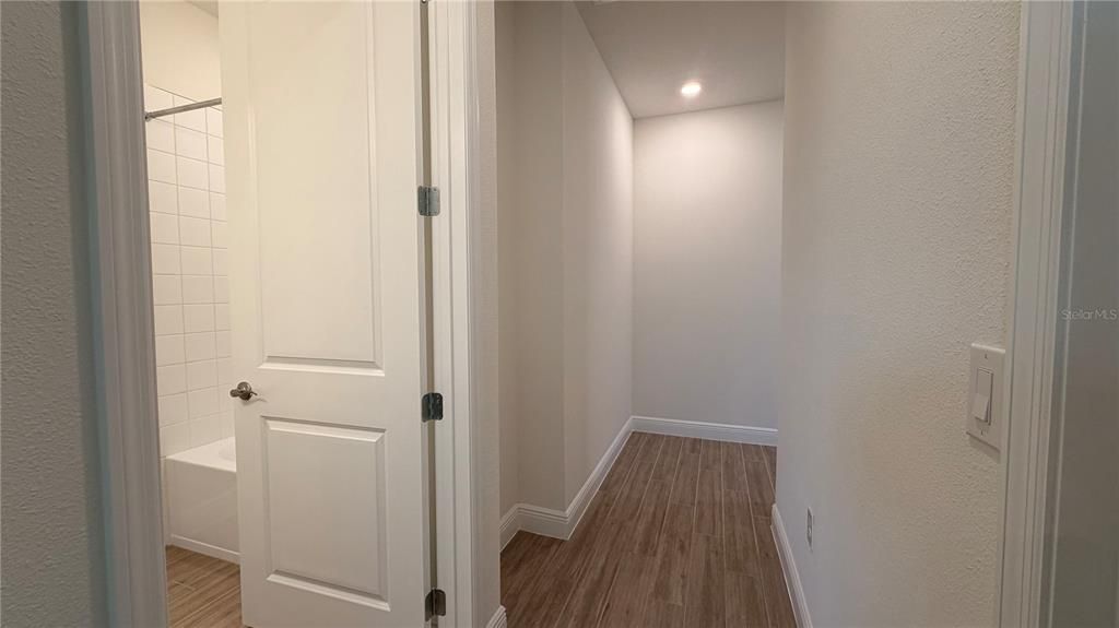 For Sale: $299,750 (3 beds, 2 baths, 1433 Square Feet)