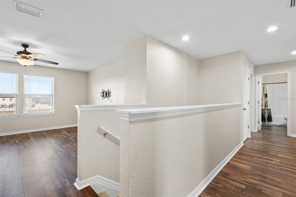 待售: $400,000 (4 贝兹, 2 浴室, 2612 平方英尺)