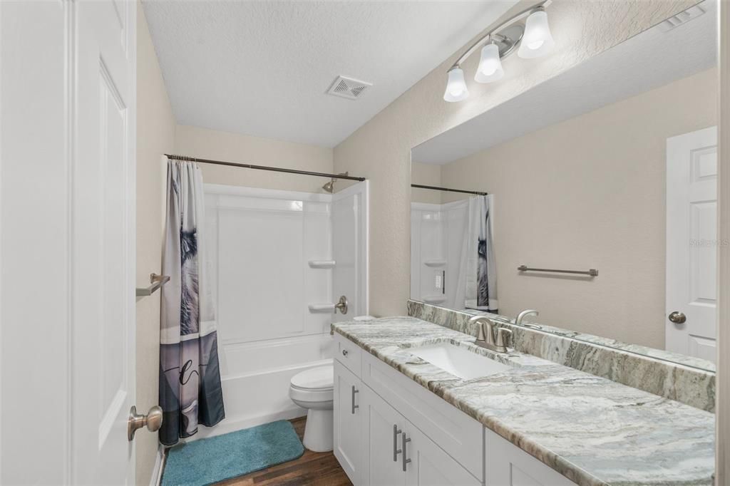 待售: $400,000 (4 贝兹, 2 浴室, 2612 平方英尺)