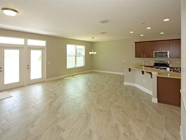 For Rent: $3,500 (4 beds, 3 baths, 2876 Square Feet)