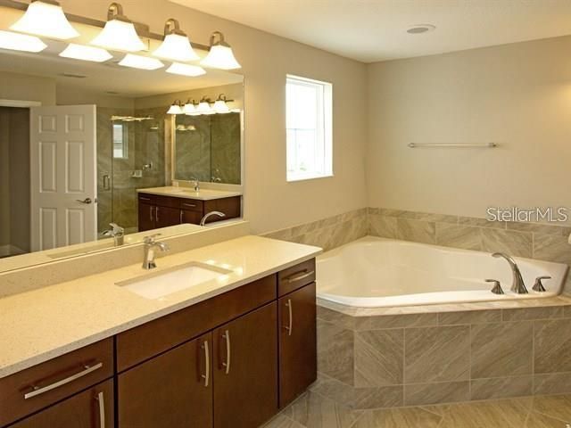 For Rent: $3,500 (4 beds, 3 baths, 2876 Square Feet)