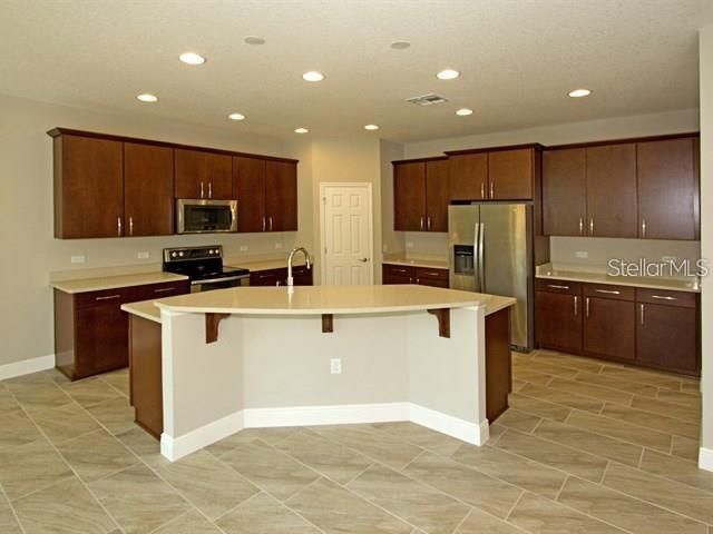 For Rent: $3,500 (4 beds, 3 baths, 2876 Square Feet)