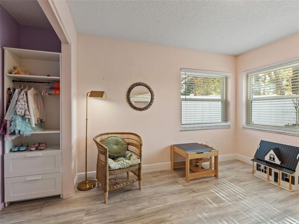 For Sale: $385,000 (3 beds, 2 baths, 1996 Square Feet)