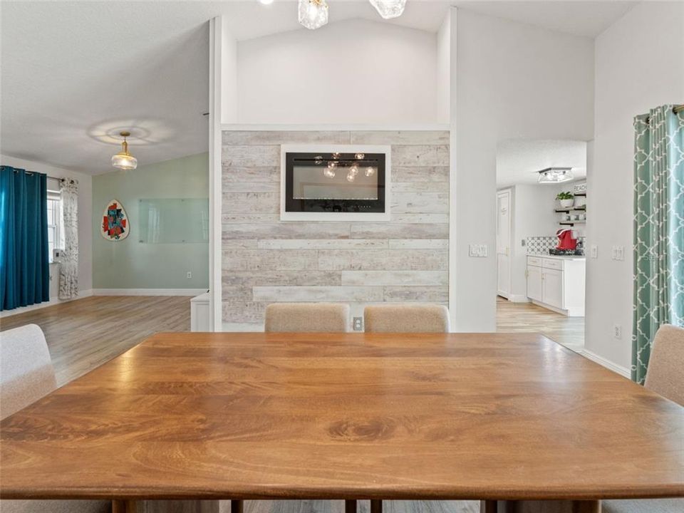 For Sale: $385,000 (3 beds, 2 baths, 1996 Square Feet)