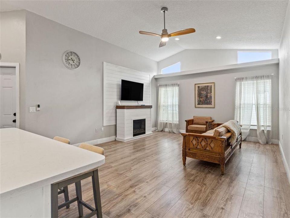 For Sale: $385,000 (3 beds, 2 baths, 1996 Square Feet)