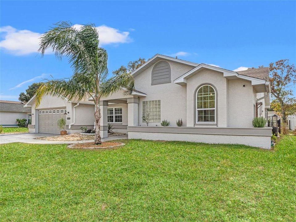 For Sale: $385,000 (3 beds, 2 baths, 1996 Square Feet)