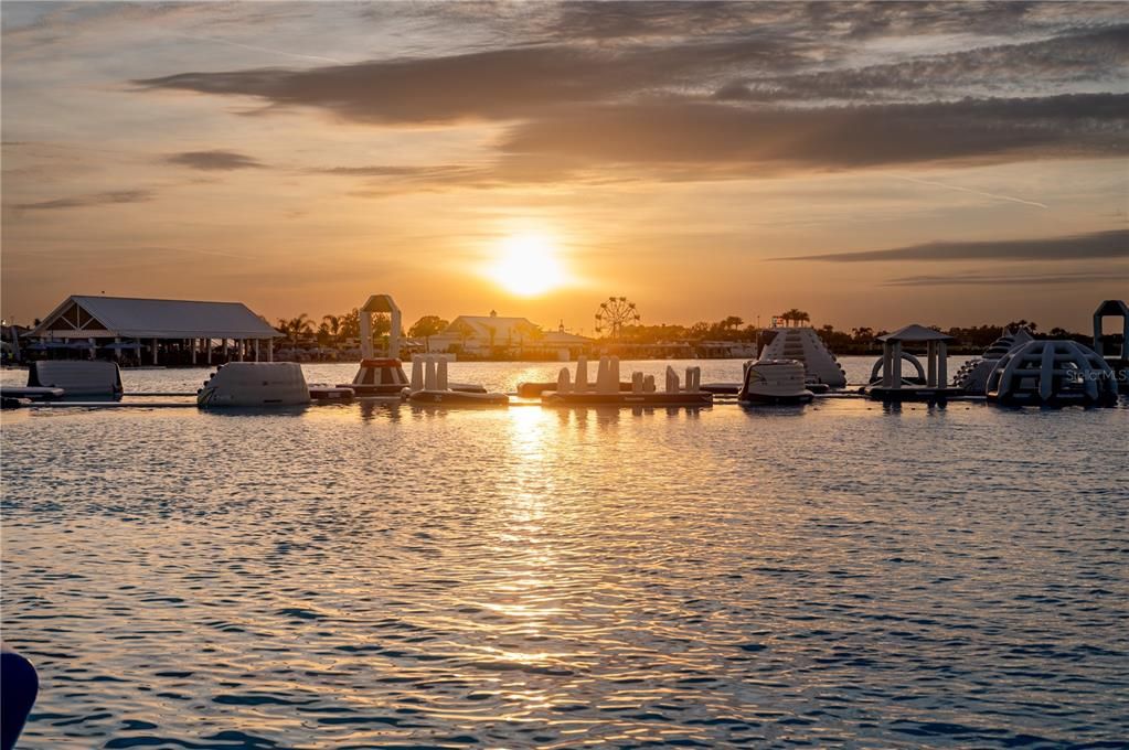 На продажу: $289,990 (3 спален, 2 ванн, 1602 Квадратных фут)