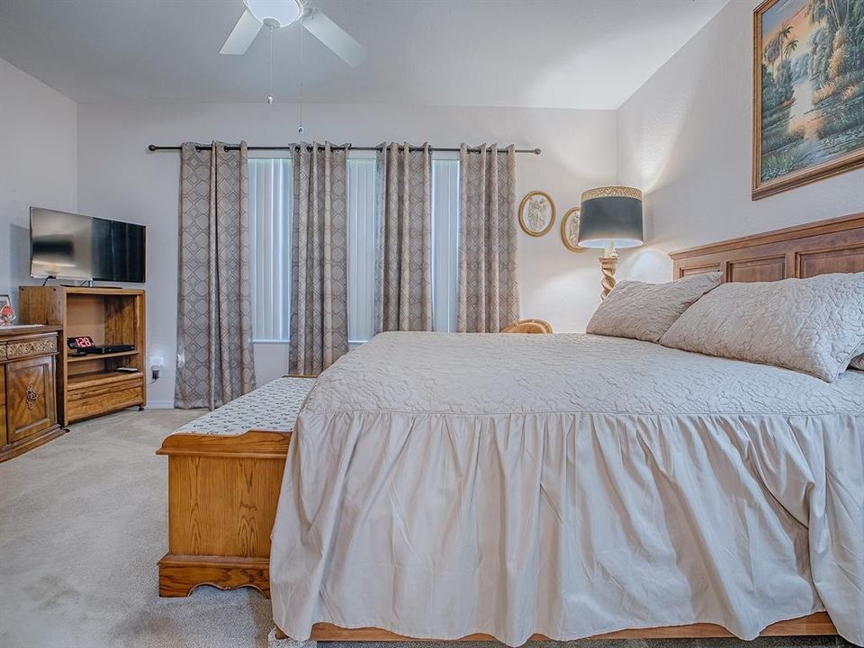 For Sale: $408,000 (2 beds, 2 baths, 1870 Square Feet)