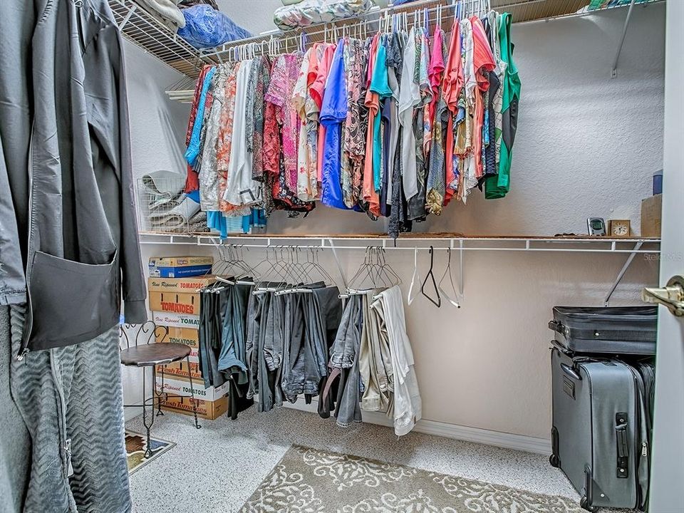 For Sale: $408,000 (2 beds, 2 baths, 1870 Square Feet)