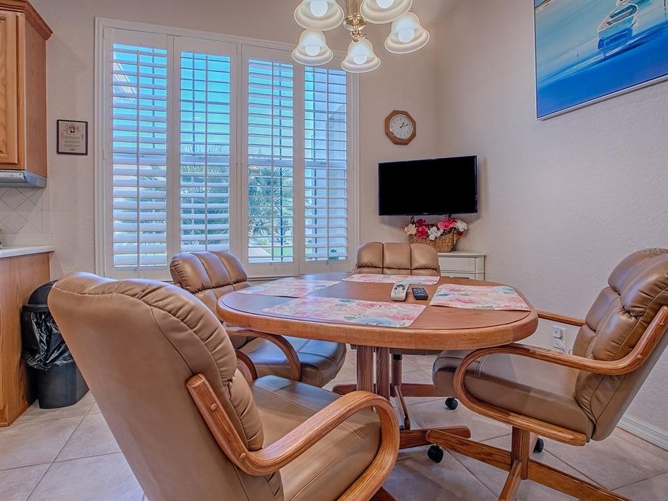 For Sale: $408,000 (2 beds, 2 baths, 1870 Square Feet)