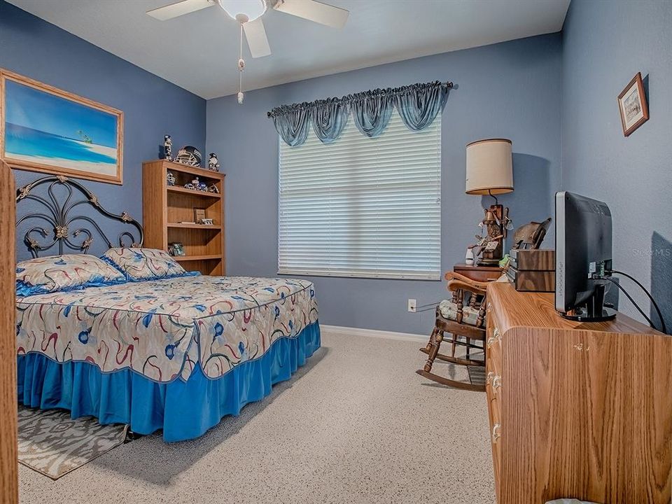 For Sale: $408,000 (2 beds, 2 baths, 1870 Square Feet)